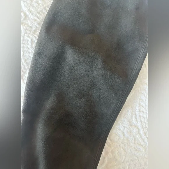 NEW in Box! Stuart Weitzman Suede Boots! - Picture 5 of 6